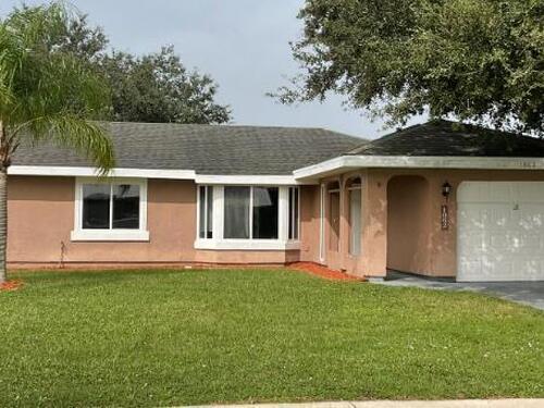 1062 Hooper Avenue NE, Palm Bay, FL 32905