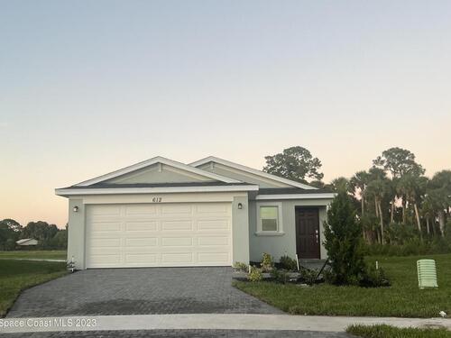 612 Papillon Street SW, Palm Bay, FL 32908