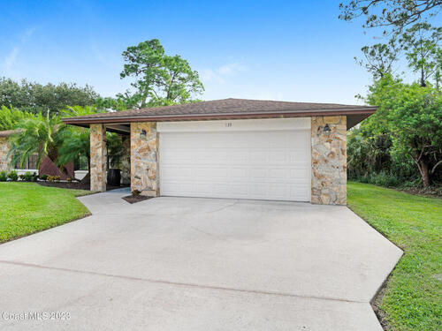 139 Decordre Road SE, Palm Bay, FL 32909