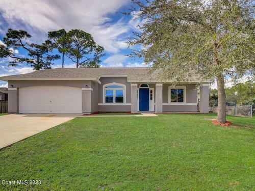 786 Hartford Avenue SW, Palm Bay, FL 32908