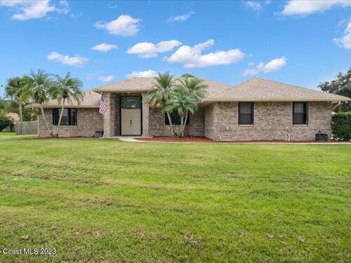 336 Peggy Circle NE, Palm Bay, FL 32907