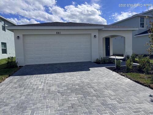 661 Papillon Street SW, Palm Bay, FL 32908